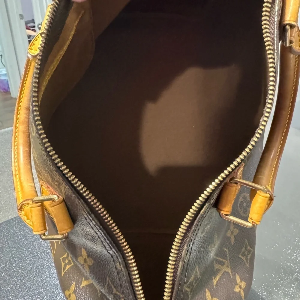 🚨🚨🚨SOLD SOLD SOLD 🚨🚨🚨LOUIS VUITTON Monogram Canvas SPEEDY 30 - Picture 5 of 9